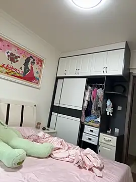 aa520uv online show from September 27, 2025, 12:39 am