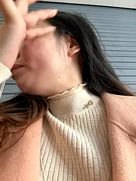 Snapshot of aa520uv chatting on November 13, 2025, 4:27 am aa520uv online show from November 13, 2025, 4:27 am