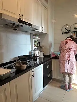 Snapshot of aa520uv chatting on December 20, 2025, 2:47 am aa520uv online show from December 20, 2025, 2:47 am