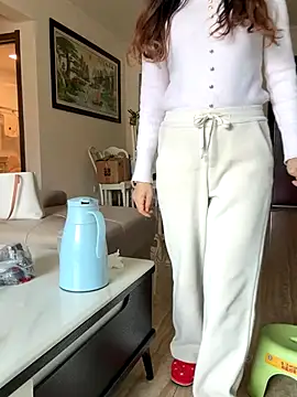 Snapshot of aa520uv chatting on November 22, 2025, 6:23 am aa520uv online show from November 22, 2025, 6:23 am