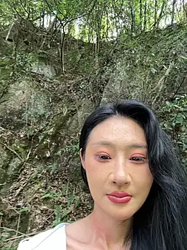 Snapshot of linger-23 chatting on September 22, 2025, 7:36 am linger-23 online show from September 22, 2025, 7:36 am