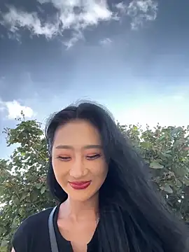 Snapshot of linger-23 chatting on October 26, 2025, 7:42 am linger-23 online show from October 26, 2025, 7:42 am