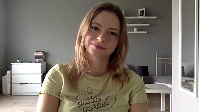 MillieShow online show from October 10, 2025, 2:07 pm