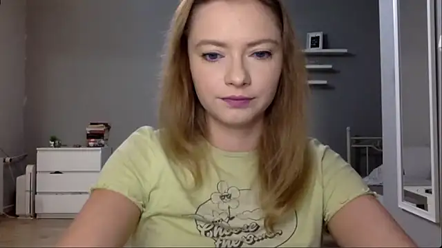 MillieShow online show from October 8, 2025, 8:42 pm