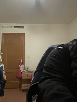 Snapshot of parejita01xx chatting on March 12, 2025, 9:13 pm parejita01xx online show from March 12, 2025, 9:13 pm