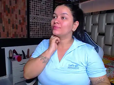 Snapshot of kriss_sweetboobs10 chatting on September 19, 2025, 12:42 pm kriss sweetboobs10 online show from September 19, 2025, 12:42 pm