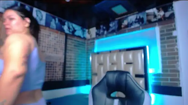 Snapshot of kriss_sweetboobs10 chatting on October 16, 2025, 12:35 pm kriss sweetboobs10 online show from October 16, 2025, 12:35 pm