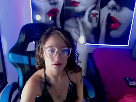 perla purpura online show from March 13, 2025, 1:29 pm
