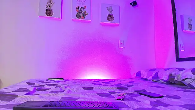 Snapshot of pleasurecompany3 chatting on February 19, 2026, 3:36 am pleasurecompany3 online show from February 19, 2026, 3:36 am