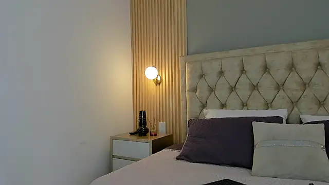 Hera goddesss online show from October 1, 2025, 7:29 pm