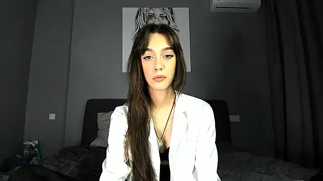 Elli Lourence online show from March 12, 2025, 10:50 pm