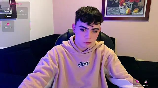 Snapshot of lukeboyce33 chatting on October 23, 2025, 12:09 am lukeboyce33 online show from October 23, 2025, 12:09 am