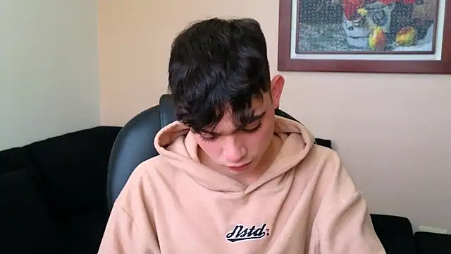 Snapshot of lukeboyce33 chatting on October 18, 2025, 10:01 pm lukeboyce33 online show from October 18, 2025, 10:01 pm