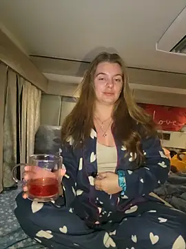 Snapshot of Amesthyst_destiny chatting on October 19, 2025, 1:30 am Amesthyst destiny online show from October 19, 2025, 1:30 am