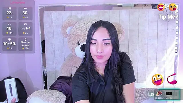 Alice 26  online show from November 20, 2025, 1:45 pm