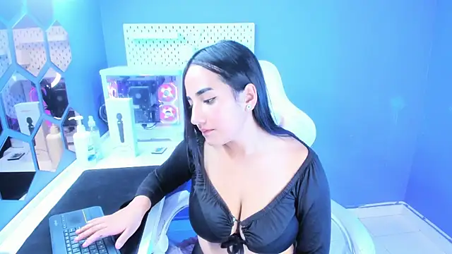 Snapshot of Alice_26_ chatting on October 24, 2025, 9:47 pm Alice 26 online show from October 24, 2025, 9:47 pm