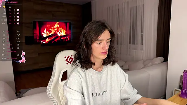 Snapshot of TwinTemptations chatting on October 9, 2025, 6:19 pm TwinTemptations online show from October 9, 2025, 6:19 pm