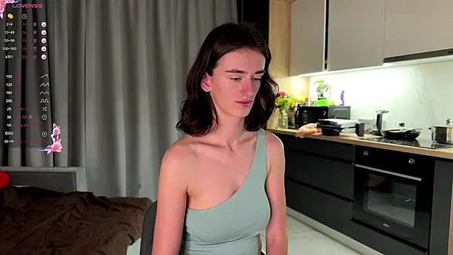 Snapshot of TwinTemptations chatting on September 21, 2025, 6:13 pm TwinTemptations online show from September 21, 2025, 6:13 pm