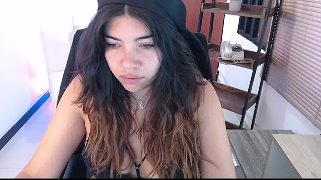 Snapshot of dangel_noir6 chatting on October 3, 2025, 12:06 pm dangel noir6 online show from October 3, 2025, 12:06 pm