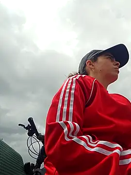 Snapshot of Sairy_ chatting on September 23, 2025, 6:04 pm Sairy  online show from September 23, 2025, 6:04 pm