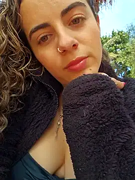 Snapshot of Sairy_ chatting on October 19, 2025, 9:06 pm Sairy  online show from October 19, 2025, 9:06 pm