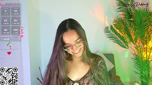 Emmi Roberts online show from July 14, 2026, 10:49 pm