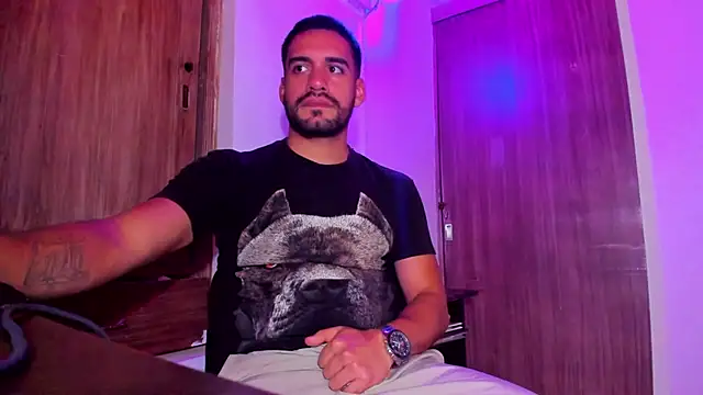 Leon  Hart  online show from March 20, 2025, 6:20 pm