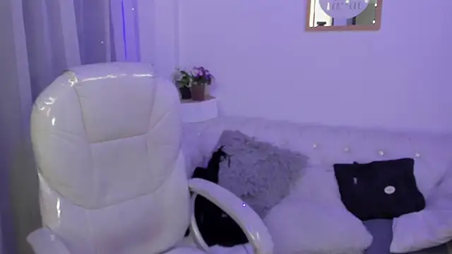 Snapshot of Pretty_Johnson_ chatting on December 4, 2025, 11:42 am Pretty Johnson online show from December 4, 2025, 11:42 am