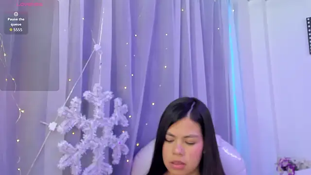 Snapshot of Pretty_Johnson_ chatting on December 22, 2025, 11:32 am Pretty Johnson online show from December 22, 2025, 11:32 am