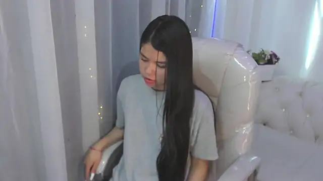 Snapshot of Pretty_Johnson_ chatting on October 19, 2025, 1:14 pm Pretty Johnson  online show from October 19, 2025, 1:14 pm