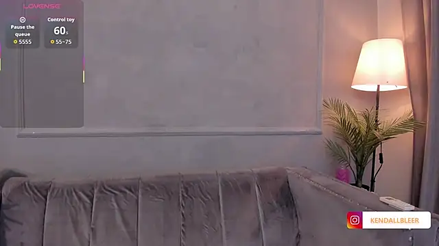 Snapshot of Kendallbleer chatting on September 26, 2025, 12:01 pm Kendallbleer online show from September 26, 2025, 12:01 pm