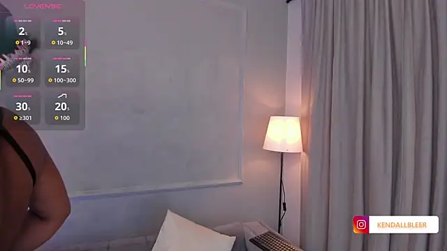 Snapshot of Kendallbleer chatting on September 20, 2025, 2:33 pm Kendallbleer online show from September 20, 2025, 2:33 pm