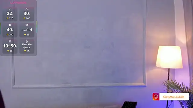 Snapshot of Kendallbleer chatting on September 13, 2025, 11:54 am Kendallbleer online show from September 13, 2025, 11:54 am