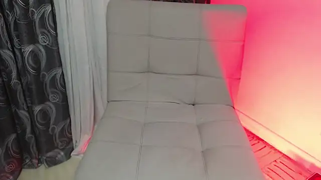 Snapshot of Taylor_dolll chatting on October 22, 2025, 2:55 am Taylor dolll online show from October 22, 2025, 2:55 am