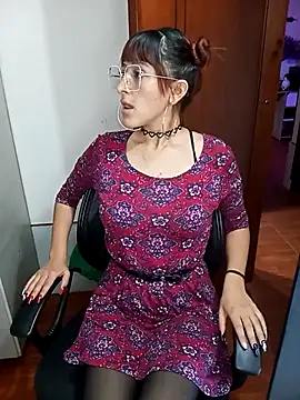 Snapshot of Hairydoll_ chatting on October 29, 2025, 10:42 pm Hairydoll online show from October 29, 2025, 10:42 pm