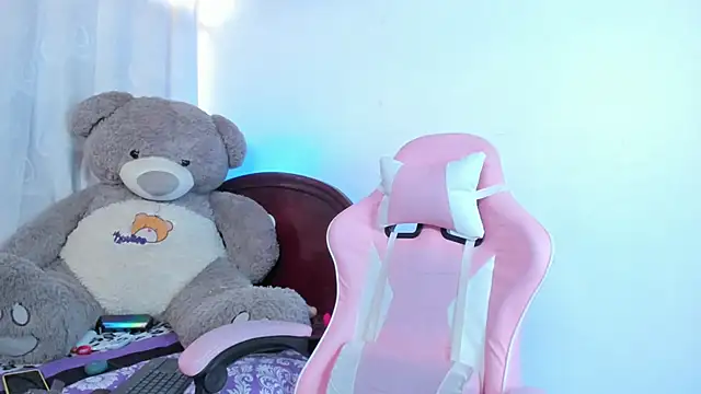 Snapshot of Hairydoll_ chatting on September 24, 2025, 5:08 pm Hairydoll online show from September 24, 2025, 5:08 pm