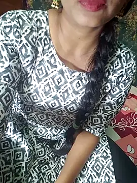 Snapshot of Shalini_telugu09 chatting on October 29, 2025, 2:27 pm Shalini telugu09 online show from October 29, 2025, 2:27 pm