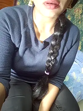 Snapshot of Shalini_telugu09 chatting on October 12, 2025, 5:14 pm Shalini telugu09 online show from October 12, 2025, 5:14 pm