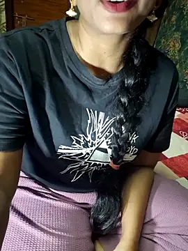 Snapshot of Shalini_telugu09 chatting on September 20, 2025, 2:44 pm Shalini telugu09 online show from September 20, 2025, 2:44 pm