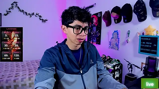 Snapshot of Yaiden_11 chatting on November 8, 2025, 10:19 am Yaiden 11 online show from November 8, 2025, 10:19 am