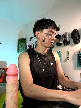 Snapshot of Yaiden_11 chatting on October 17, 2025, 10:29 am Yaiden 11 online show from October 17, 2025, 10:29 am