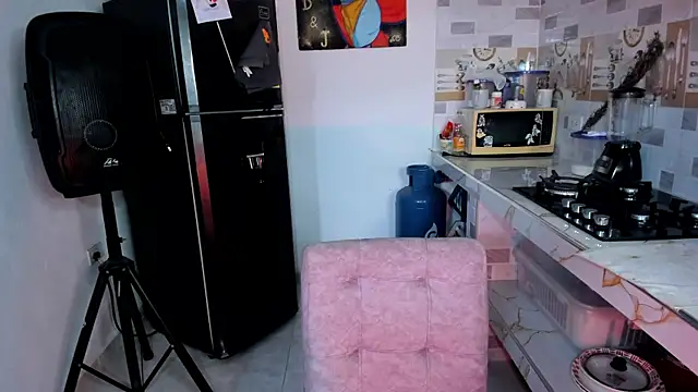 Snapshot of adam_angelssss chatting on November 5, 2025, 8:23 pm adam angelssss online show from November 5, 2025, 8:23 pm