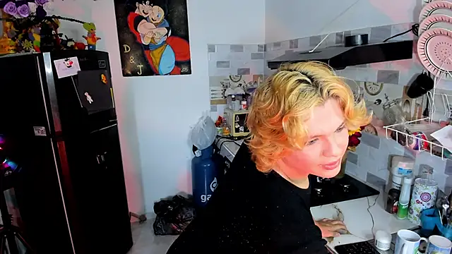 Snapshot of adam_angelssss chatting on October 28, 2025, 3:33 pm adam angelssss online show from October 28, 2025, 3:33 pm