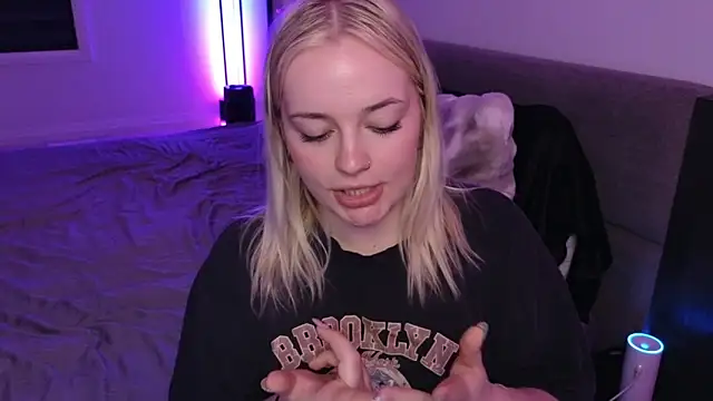 margot robbie7 online show from June 15, 2026, 2:23 am