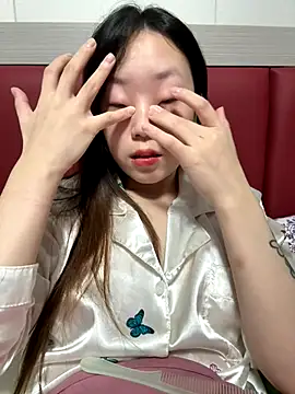 Minnie-66 online show from October 13, 2025, 10:28 am