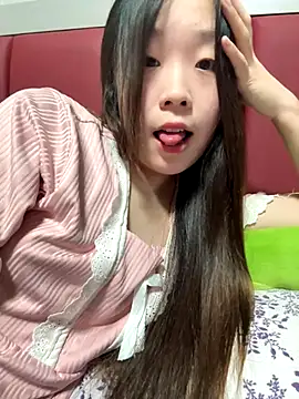 Minnie-66 online show from September 19, 2025, 10:41 am