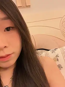 Minnie-66 online show from March 18, 2025, 9:01 am