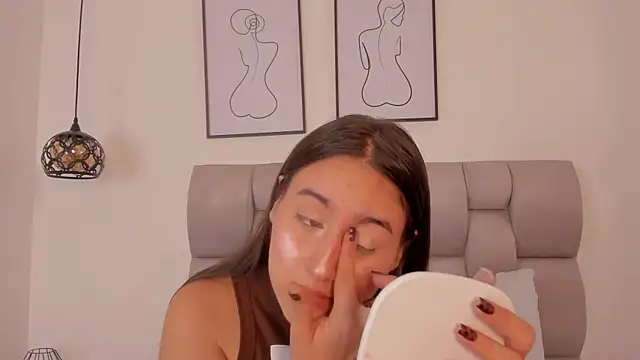 Snapshot of Hanna_Evans__ chatting on September 25, 2025, 12:11 pm Hanna Evans online show from September 25, 2025, 12:11 pm