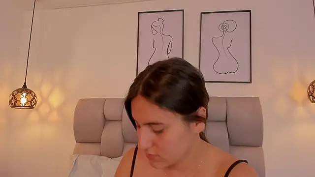 Snapshot of Hanna_Evans__ chatting on September 24, 2025, 12:11 pm Hanna Evans online show from September 24, 2025, 12:11 pm