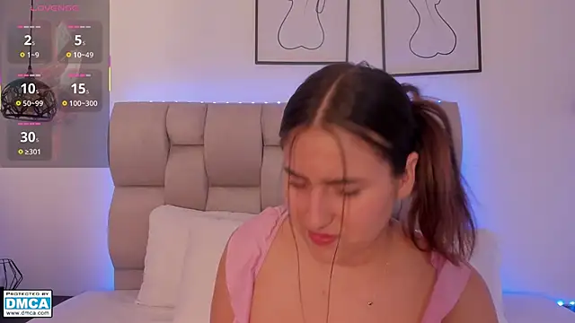 Hanna Evans   online show from March 20, 2026, 12:28 pm